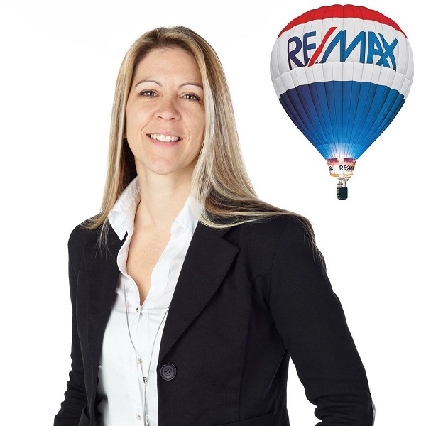Lyne Valiquette Courtier Immobilier dans les Laurentides chez Re/Max TMS Inc.